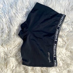 Black athletic fabric shorts/ active wear